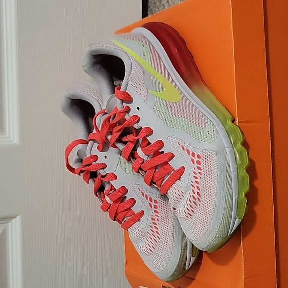 Nike Air Max - Picture 1 of 5